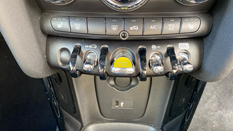 MINI Hatchback 135kW Cooper S Level 2 33kWh 3dr Auto Electric Hatchback